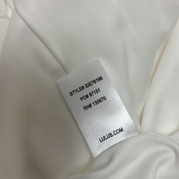 NWT Lulu’s Lace Bodice Mermaid Gown - Picture 11 of 13